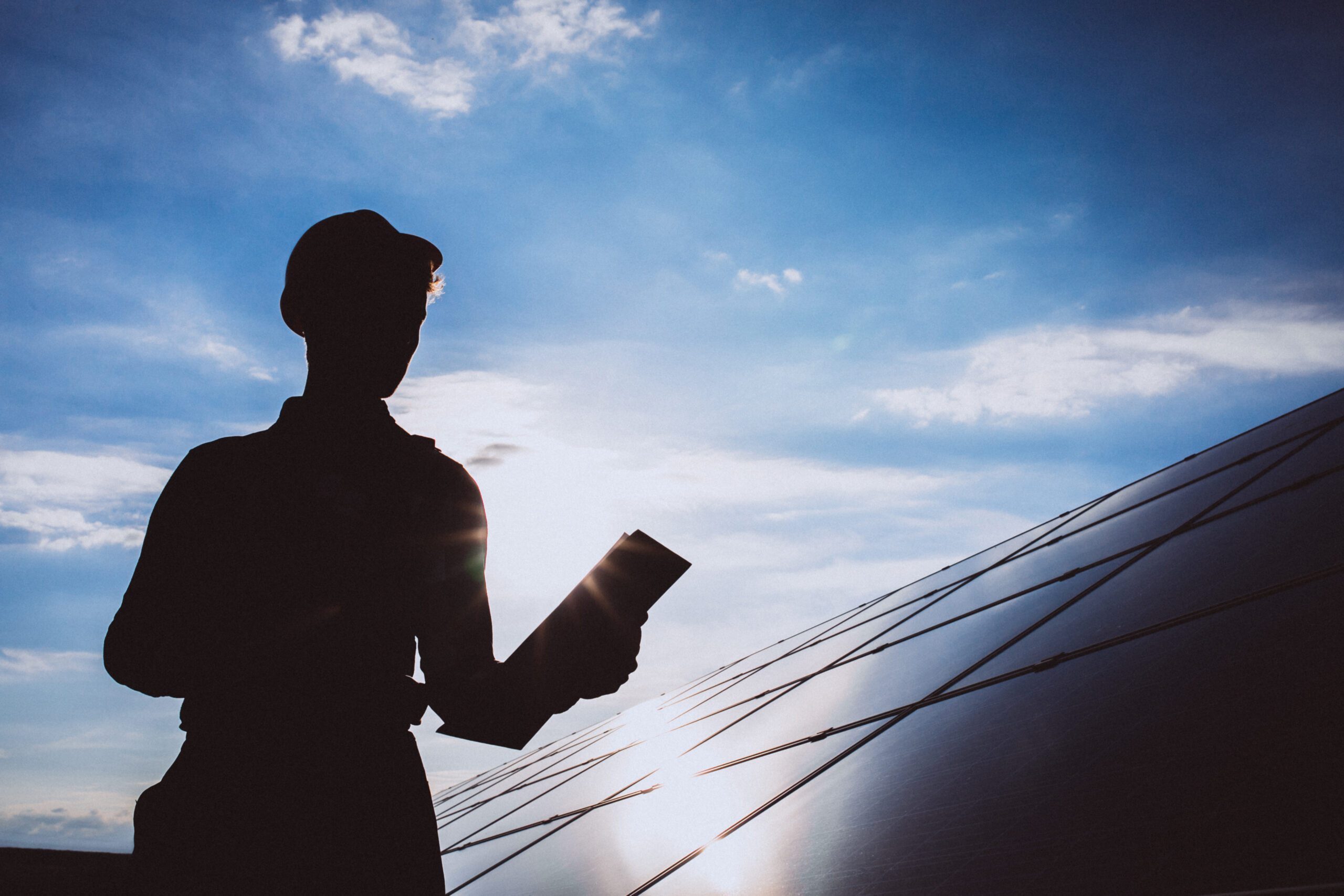 Is het nog slim om zonnepanelen aan te schaffen? Is het nog slim om zonnepanelen aan te schaffen?